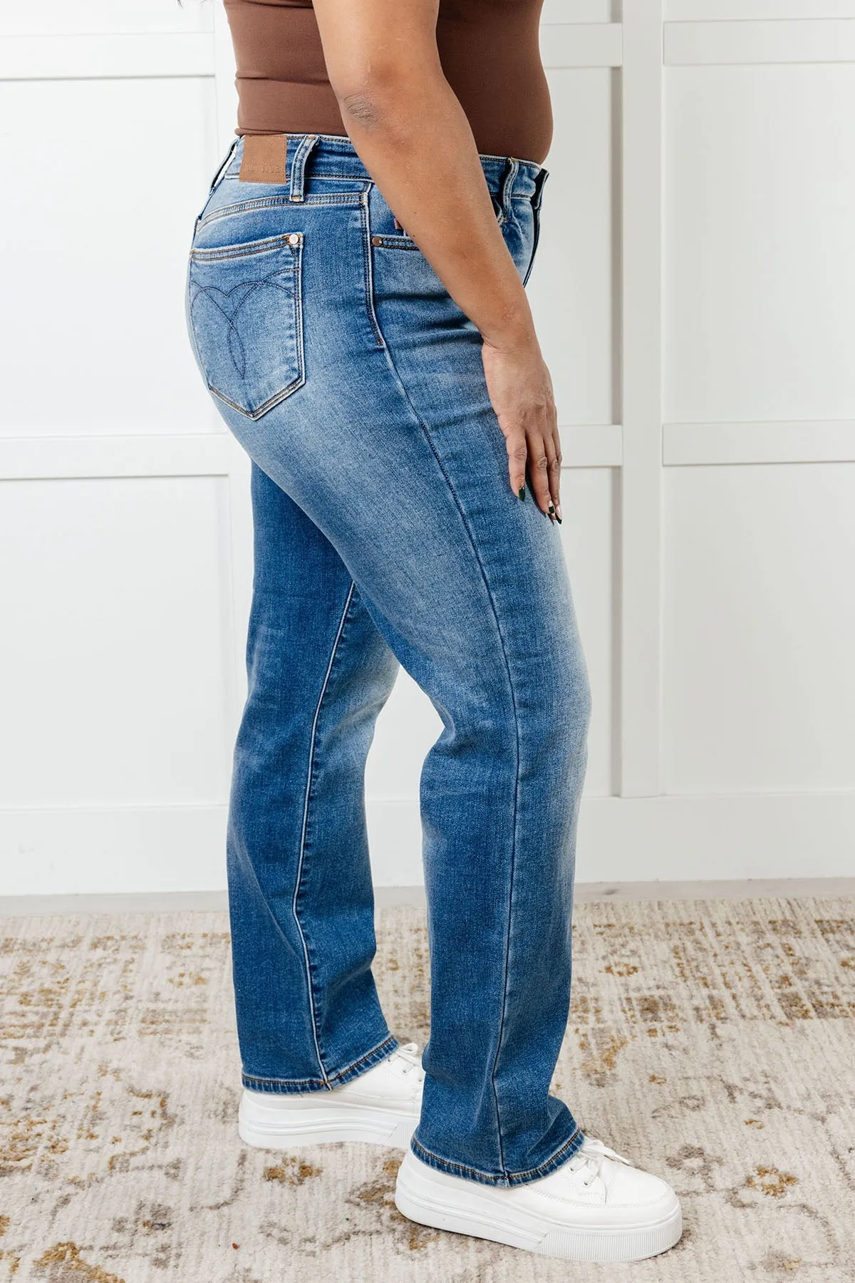 ONLINE EXCLUSIVE JUDY BLUE Nivea Vintage Wash Thermal Straight Jeans