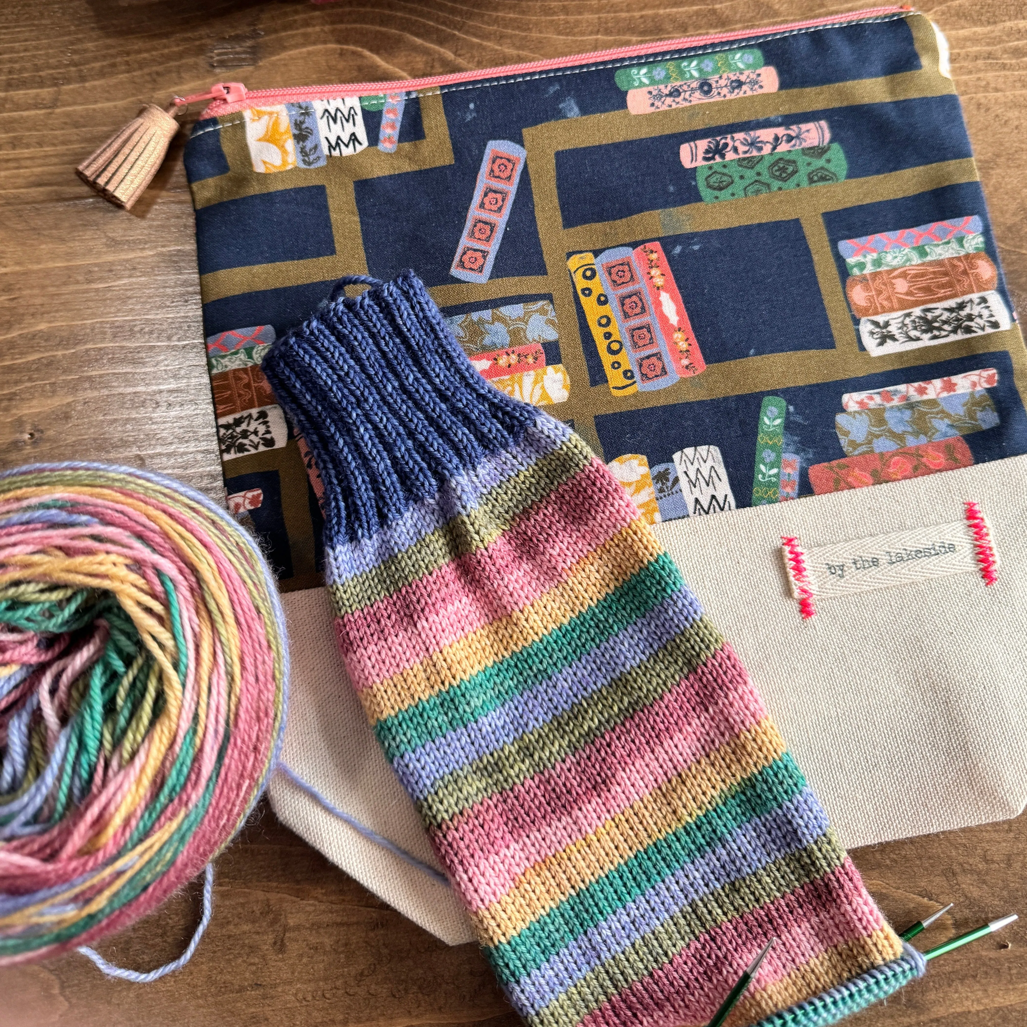 VINTAGE LIBRARY | self-striping yarn and project bag
